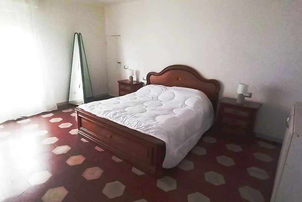Tradate Centro -150Mt Dalla Stazione Ferrovie Nord Apartment